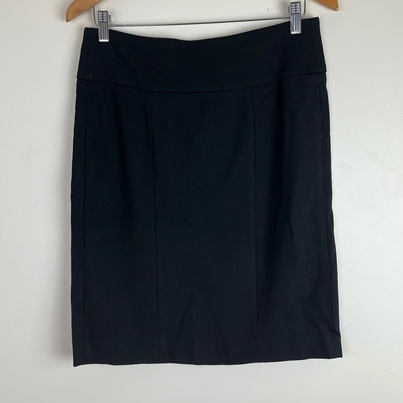 Cabi Woman’s Size 6 Skirt Ponte Knit Stretch Black Zipper Back - Picture 1 of 7